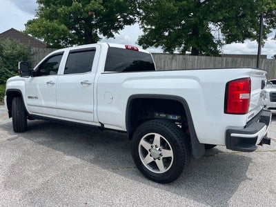 2017 GMC Sierra 2500 HD Crew Cab Standard Box 4-Wheel Drive SLT