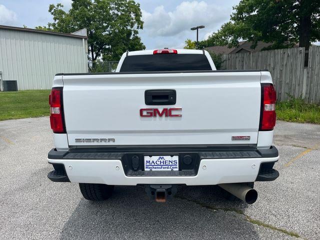 2017 GMC Sierra 2500 HD Crew Cab Standard Box 4-Wheel Drive SLT
