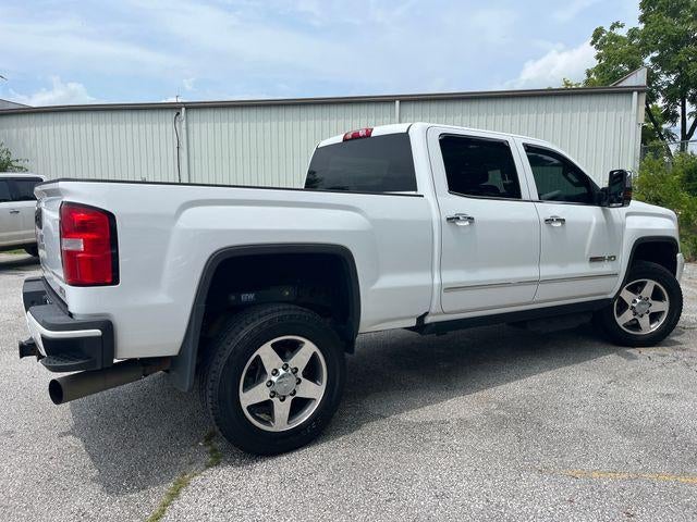 2017 GMC Sierra 2500 HD Crew Cab Standard Box 4-Wheel Drive SLT