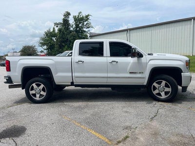2017 GMC Sierra 2500 HD Crew Cab Standard Box 4-Wheel Drive SLT