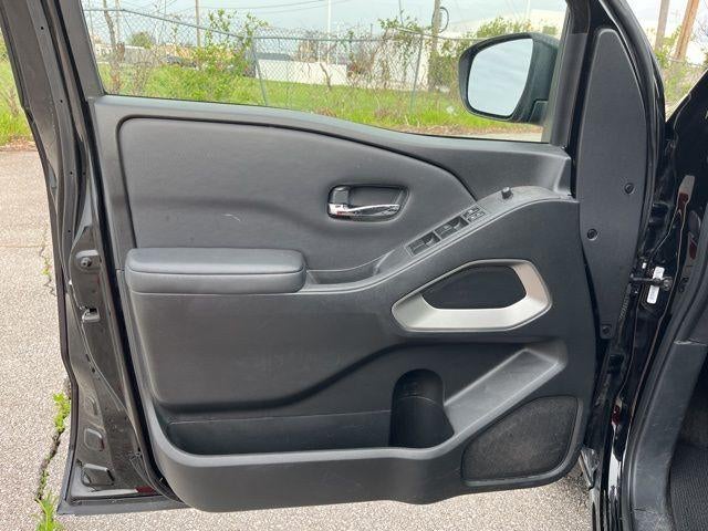 2022 Nissan Frontier Crew Cab 4x4 SV Auto