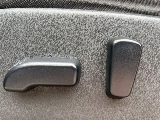 2022 Nissan Frontier Crew Cab 4x4 SV Auto