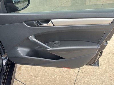 2022 Volkswagen Passat 2.0T SE Auto