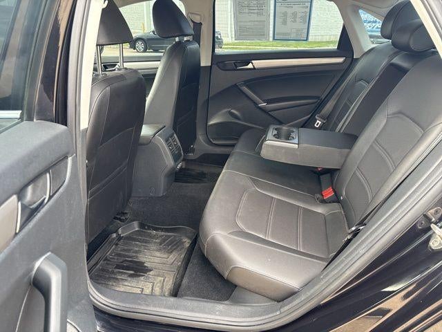 2022 Volkswagen Passat 2.0T SE Auto