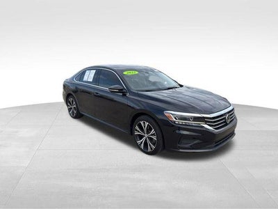2022 Volkswagen Passat 2.0T SE Auto