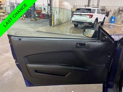 2014 Ford Mustang 2dr Cpe V6