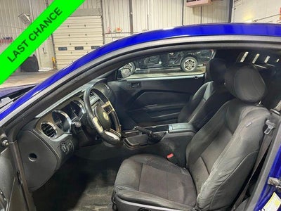 2014 Ford Mustang 2dr Cpe V6