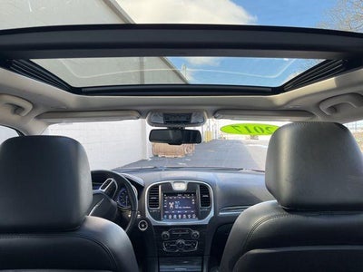 2017 Chrysler 300 Limited AWD