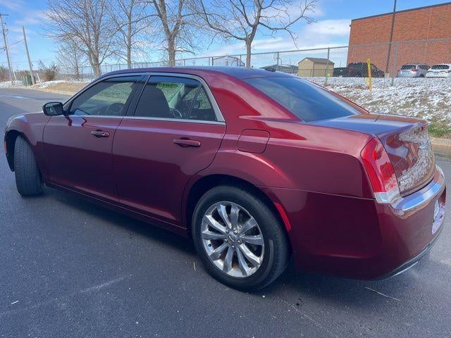 2017 Chrysler 300 Limited AWD