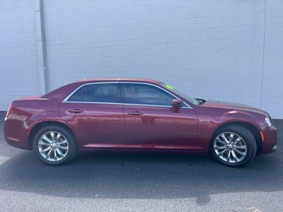 2017 Chrysler 300 Limited AWD