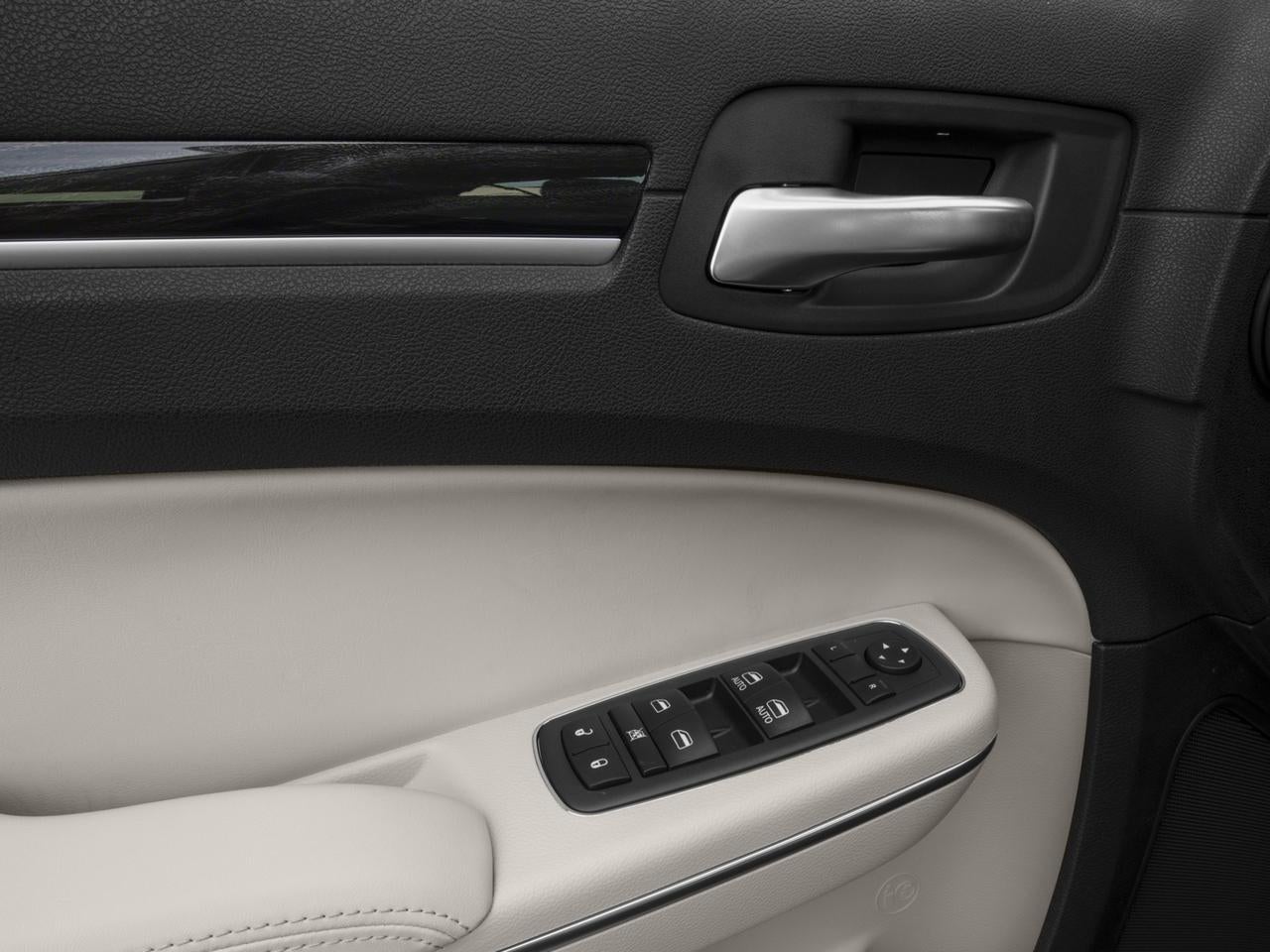 2017 Chrysler 300 Limited AWD