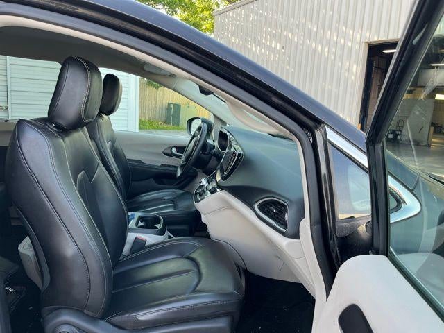 2023 Chrysler Pacifica Touring L FWD