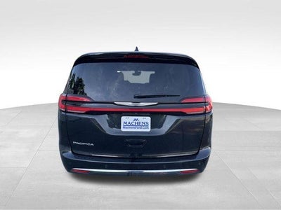 2023 Chrysler Pacifica Touring L FWD