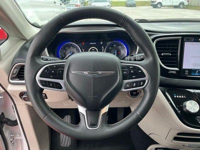 2019 Chrysler Pacifica Touring L FWD