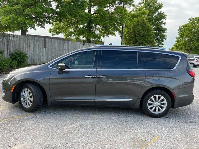 2019 Chrysler Pacifica Touring L FWD