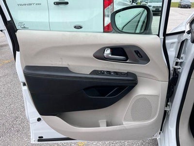 2023 Chrysler Pacifica Touring L FWD