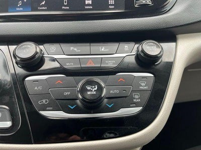 2023 Chrysler Pacifica Touring L FWD