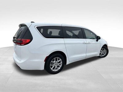 2023 Chrysler Pacifica Touring L FWD