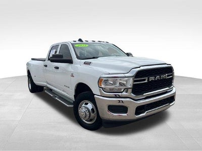 2022 RAM 3500 Tradesman 4x2 Crew Cab 8' Box