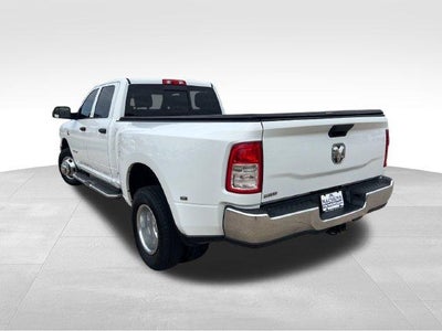 2022 RAM 3500 Tradesman 4x2 Crew Cab 8' Box