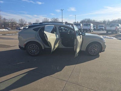 2025 Ford Mustang Mach-E Premium AWD