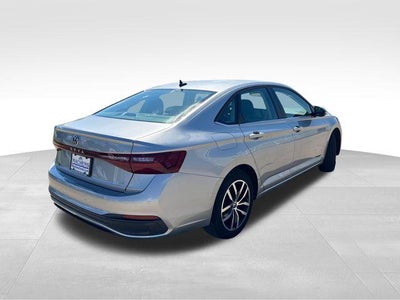 2025 Volkswagen Jetta SE Auto