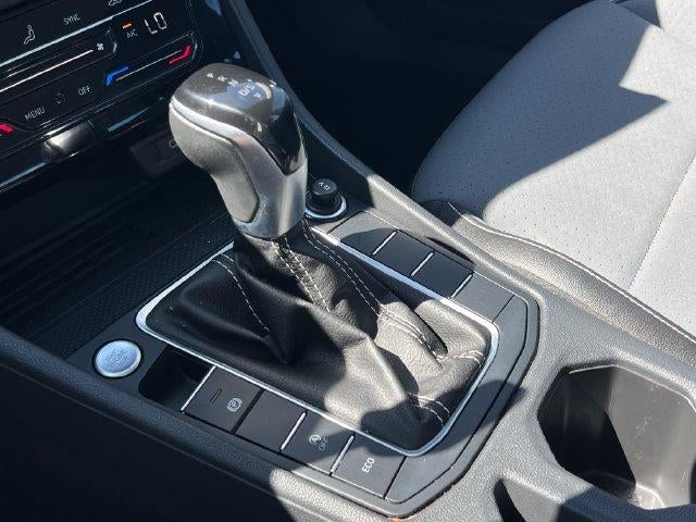 2025 Volkswagen Jetta SE Auto