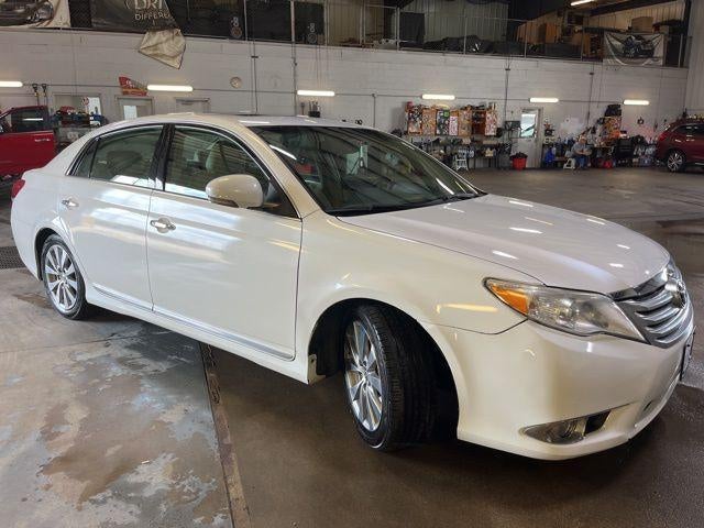 2012 Toyota Avalon 4dr Sdn Limited (Natl)