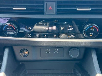 2025 Nissan Rogue AWD SV