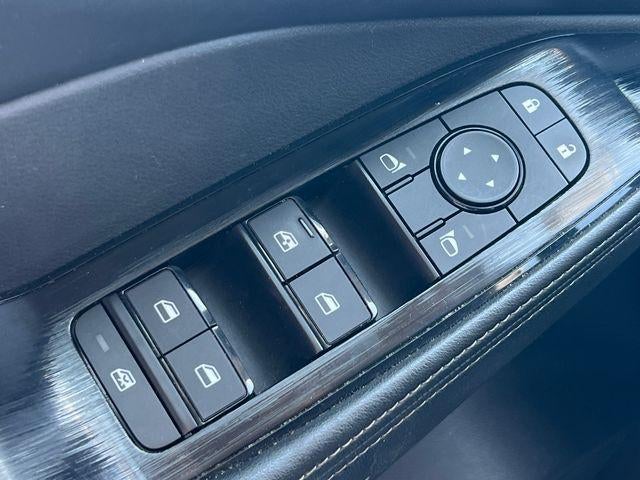 2025 Nissan Rogue AWD SV