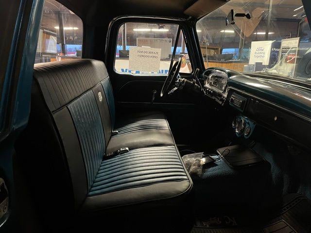 1966 Ford F-100 Base