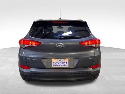 2016 Hyundai TUCSON AWD 4dr SE