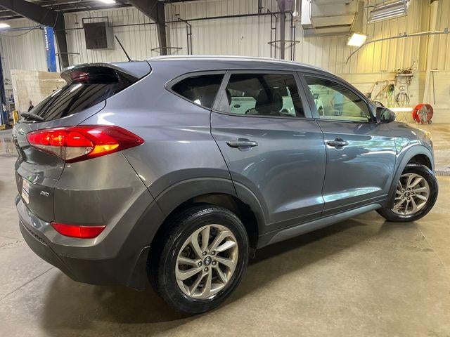 2016 Hyundai TUCSON AWD 4dr SE