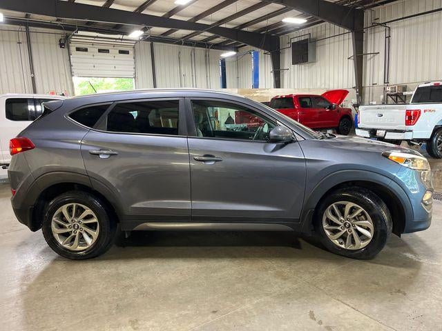 2016 Hyundai TUCSON AWD 4dr SE