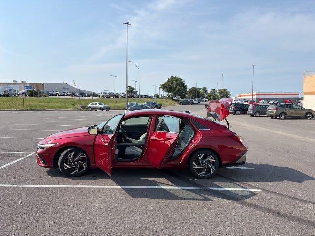 2025 Hyundai ELANTRA Limited IVT
