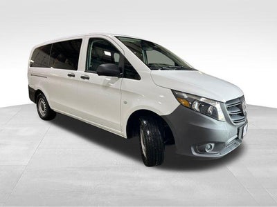 2023 Mercedes-Benz Metris Passenger Van Standard Roof 126" Wheelbase