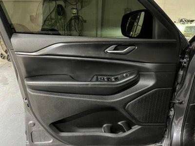 2023 Jeep Grand Cherokee Laredo 4x4