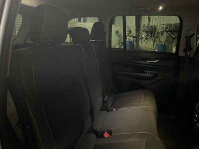 2023 Jeep Grand Cherokee Laredo 4x4