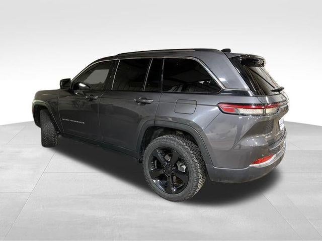 2023 Jeep Grand Cherokee Laredo 4x4