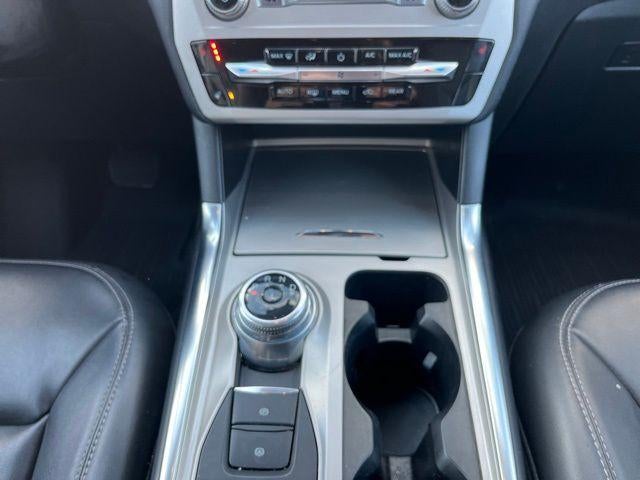 2022 Ford Explorer XLT 4WD