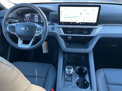2025 Ford Explorer Active 4WD