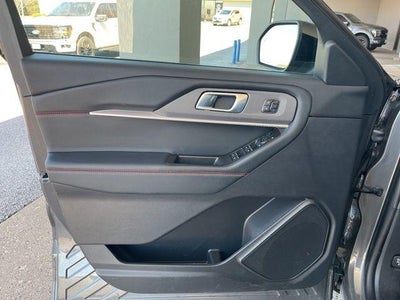 2025 Ford Explorer ST-Line 4WD