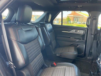 2025 Ford Explorer ST-Line 4WD