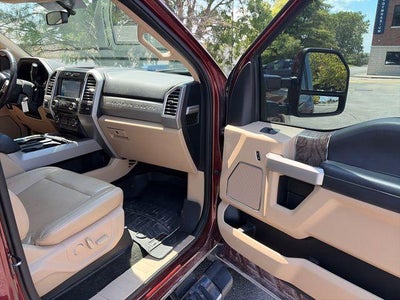 2017 Ford Super Duty F-250 SRW Lariat 4WD Crew Cab 6.75' Box