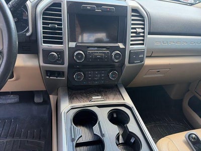 2017 Ford Super Duty F-250 SRW Lariat 4WD Crew Cab 6.75' Box