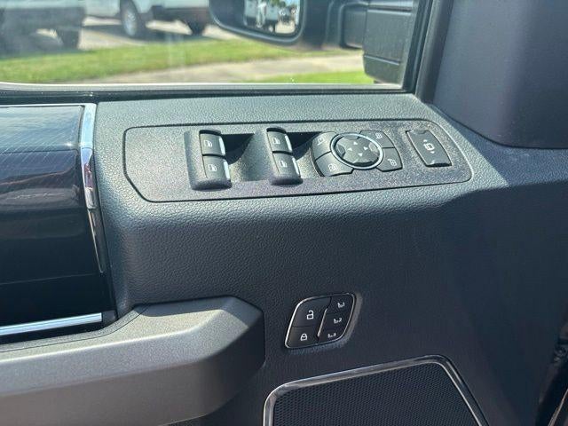 2022 Ford Super Duty F-350 SRW Platinum 4WD Crew Cab 6.75' Box