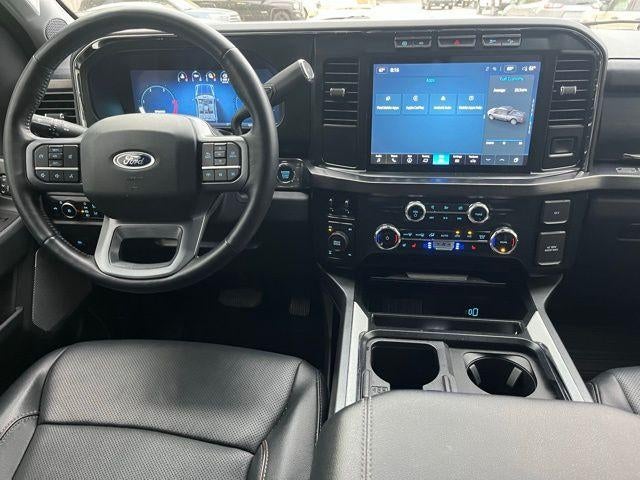 2023 Ford Super Duty F-350 SRW LARIAT 4WD Crew Cab 6.75' Box