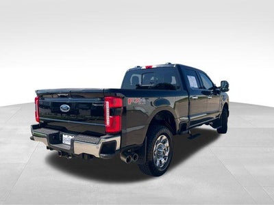 2024 Ford Super Duty F-350 SRW LARIAT 4WD Crew Cab 6.75' Box