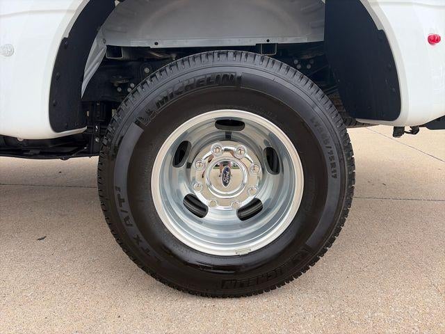 2025 Ford Super Duty F-350 DRW XL 4WD Crew Cab 8' Box