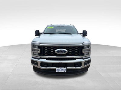 2025 Ford Super Duty F-350 DRW XL 4WD Crew Cab 8' Box